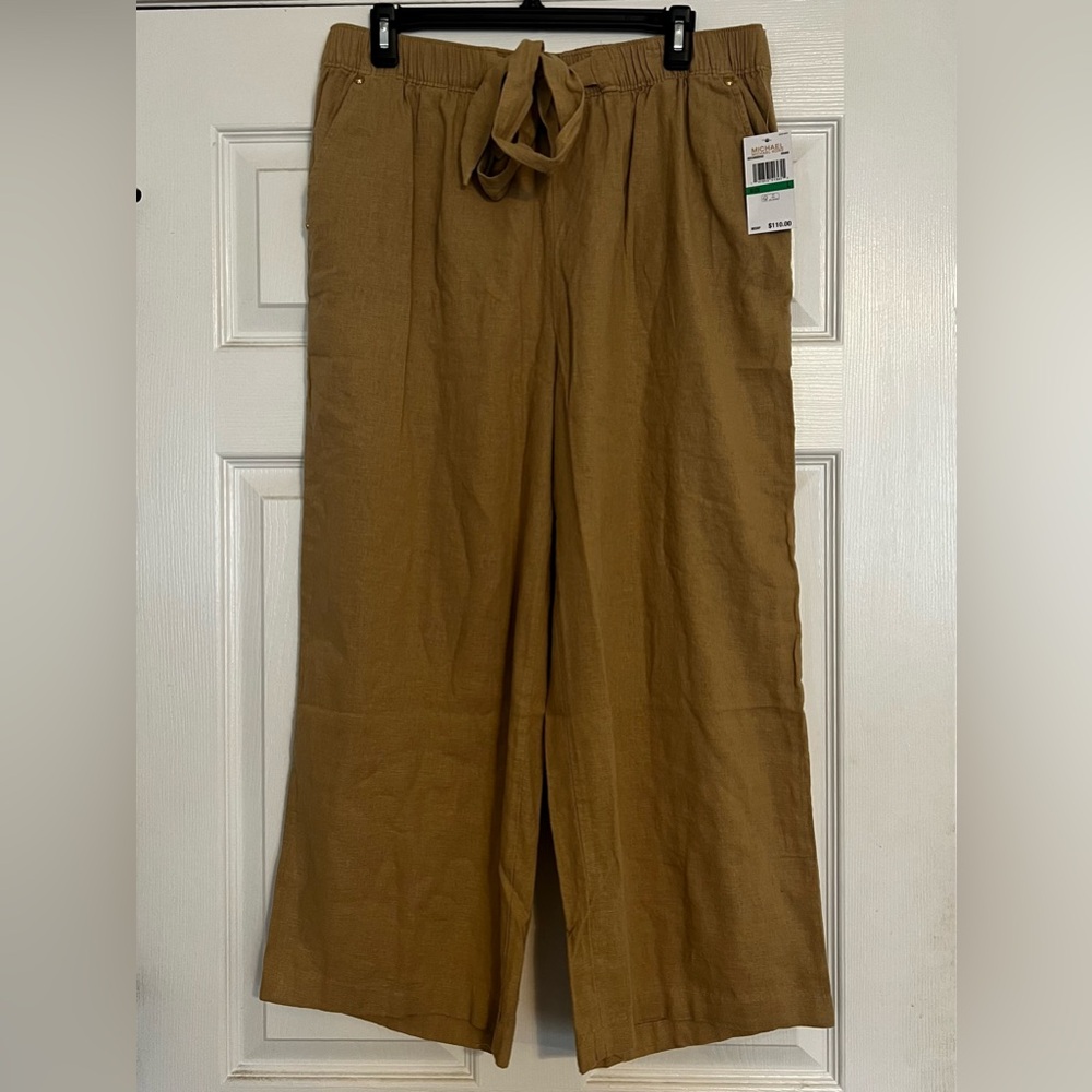 Stylish Tan Wide-Leg Capris